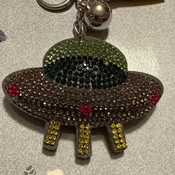 UFO Keychain with Rhinestones - Picture 2 of 7